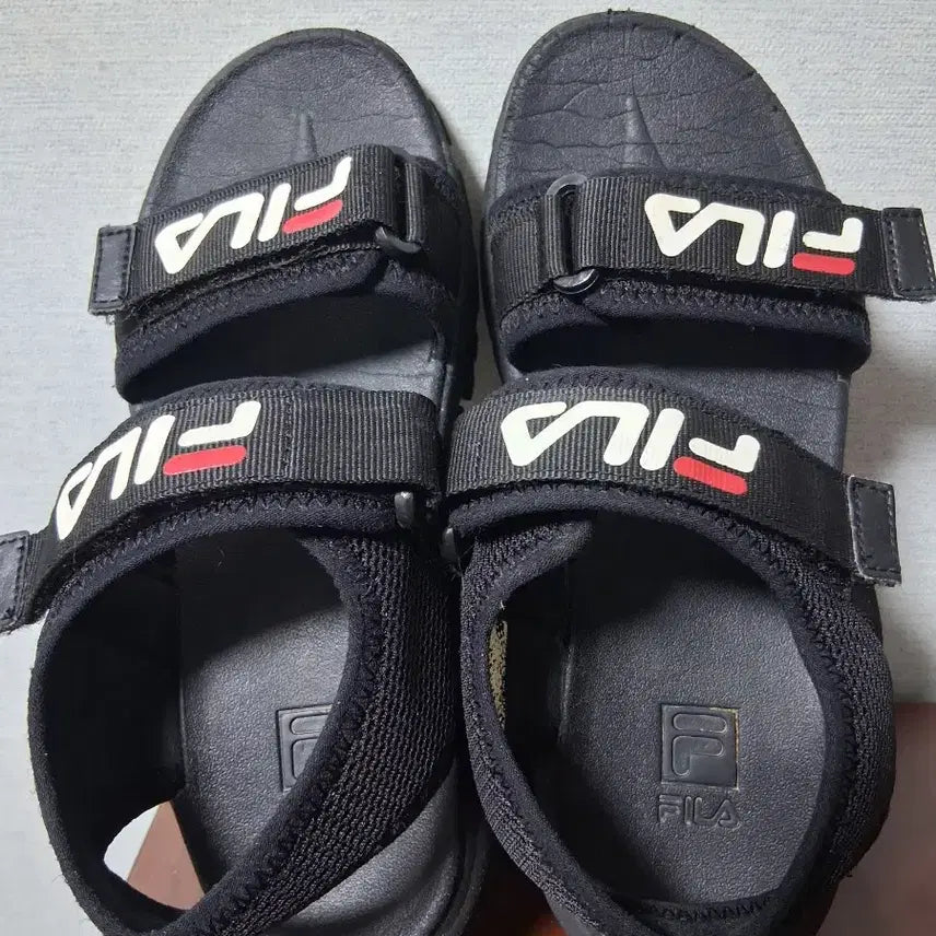 [SOLD OUT] 휠라 여성 샌들 (230)