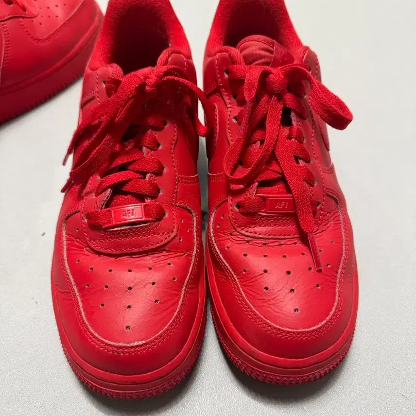 [BUNJANG] Nike Air Force Triple Red Sneakers / 나이키 에어포스 트리플레드 240 (박스X)