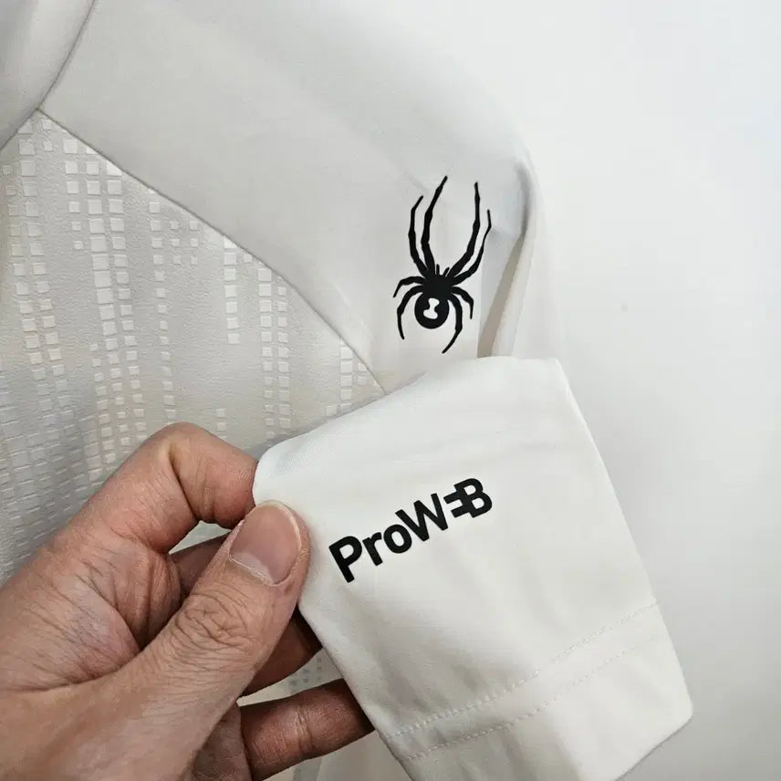 [BUNJANG] Spider White Running Jacket (L) / 스파이더 화이트 러닝 자켓 L