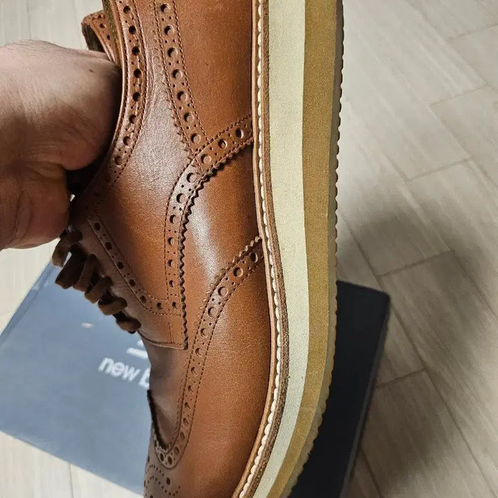 [SOLD OUT] 정품 프라다 브라운 남성 브로그 윙팁 슈즈 270사이즈(택배비 무료)