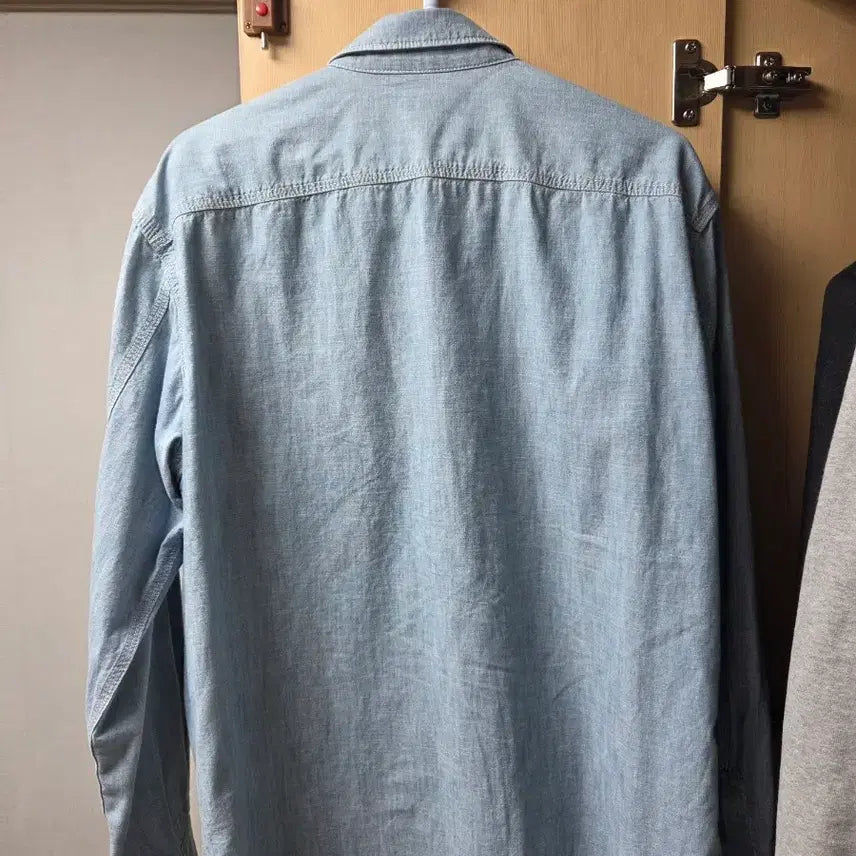 [SOLD OUT] 유니클로 샴브레이 워크 셔츠 M