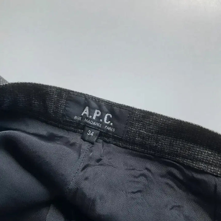 [BUNJANG] A.P.C. Shorts / A.P.C 아페쎄 숏팬츠