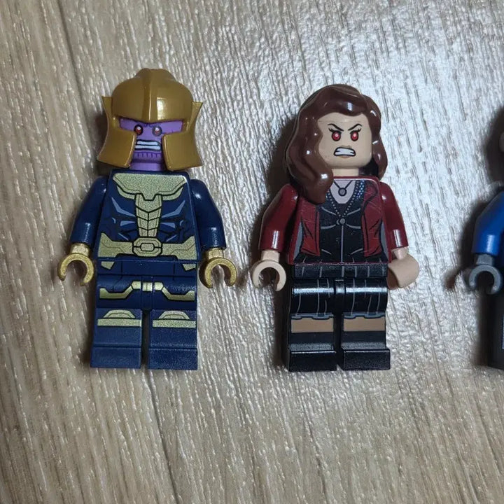 [BUNJANG] LEGO Marvel Minifigures Thanos, Yelena, Black Widow / 레고 마블 미니피규어 타노스 엘레나 블랙위도우