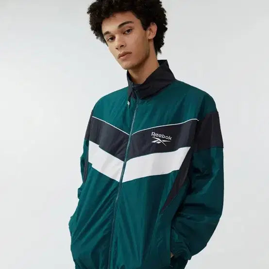 [BUNJANG] Reebok Windbreaker Jacket Green / 리복 바람막이 그린