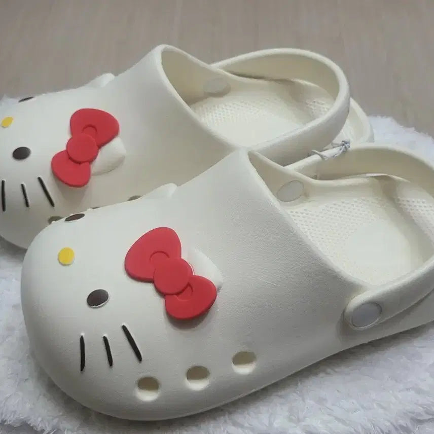 [BUNJANG] Hello Kitty Crocs / 헬로키티 크록스