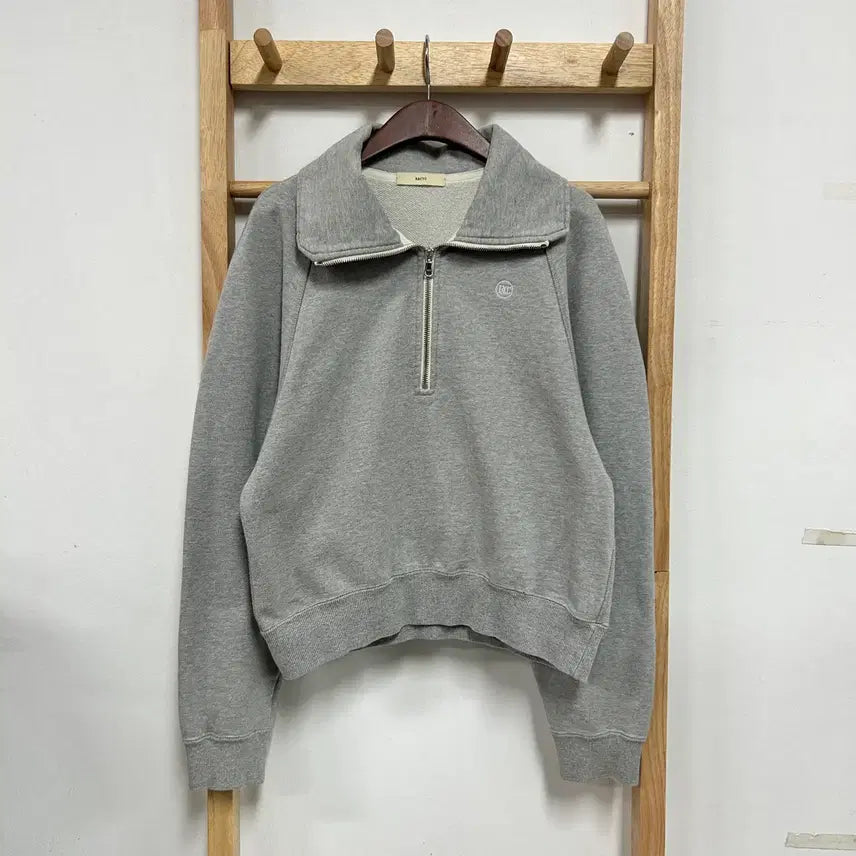 [BUNJANG] RECTO RC Logo Half Zip Sweatshirt / 렉토 RC 로고 하프 집업 스웻셔츠 맨투맨