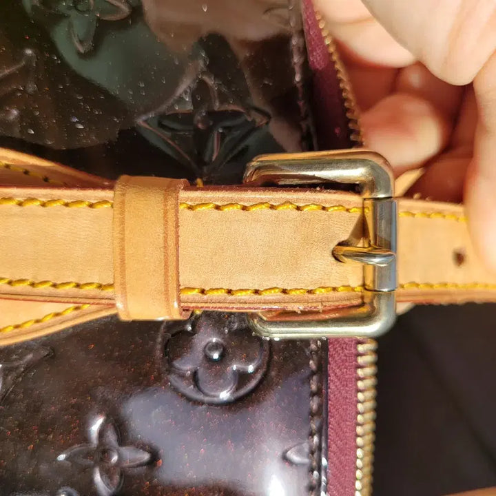 [BUNJANG] LV Black Enamel Shoulder Bag / LV 가방