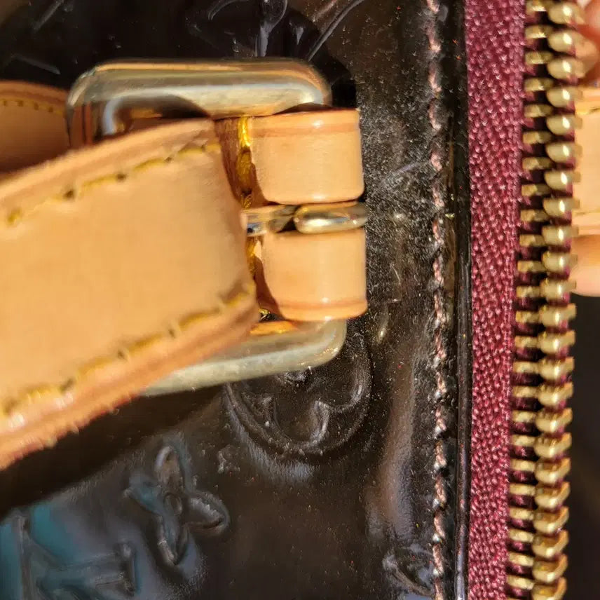 [BUNJANG] LV Black Enamel Shoulder Bag / LV 가방