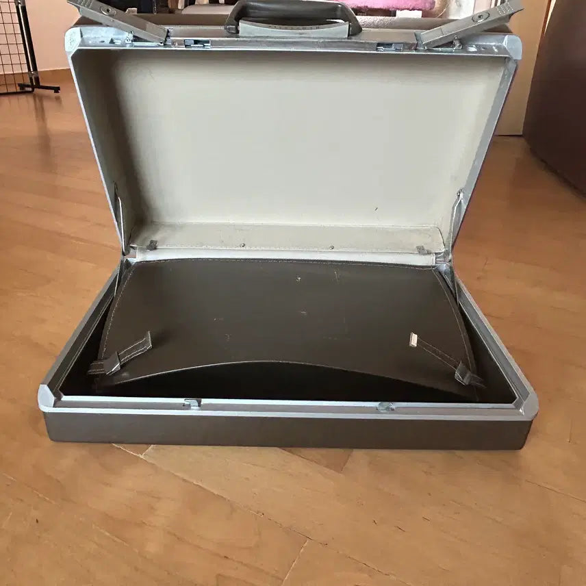 [BUNJANG] Samsonite Silhouette Briefcase / Samsonite Silhouette시리즈 브리프 케이스 팝니다.