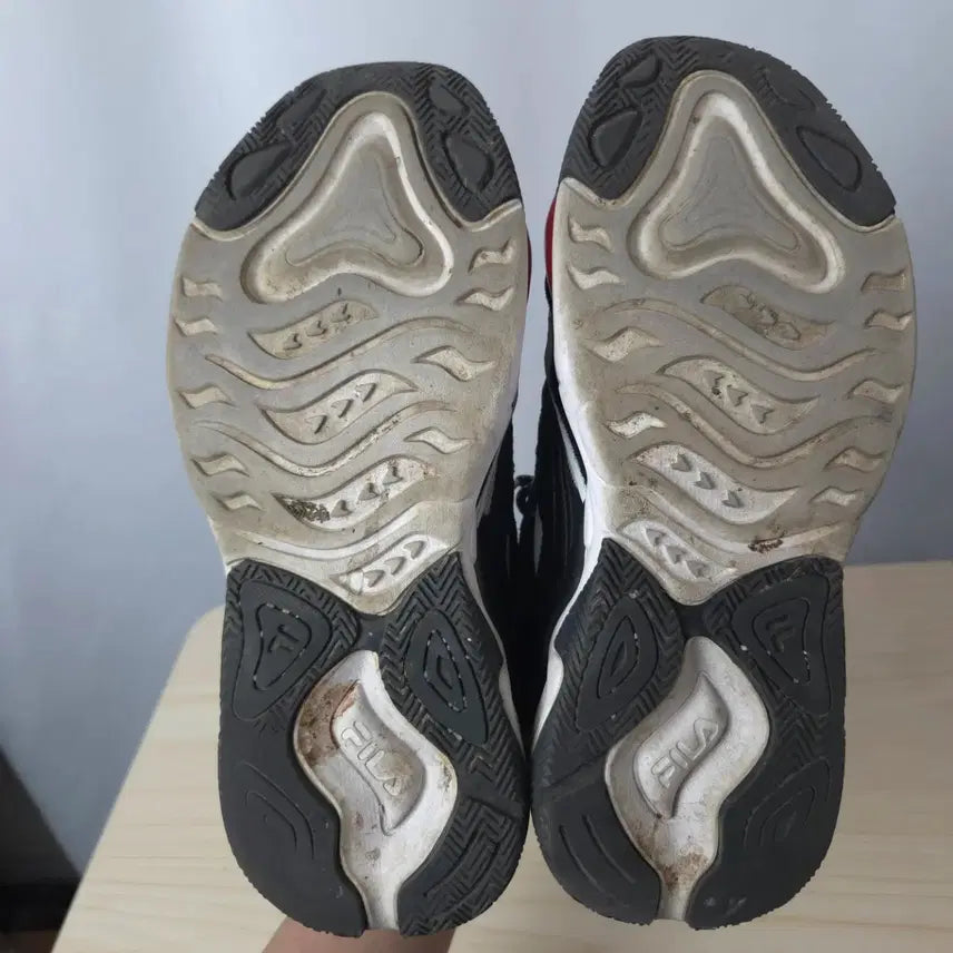[BUNJANG] Fila Running Shoes / 240 휠라 운동화 러닝화 워킹화 헬스화