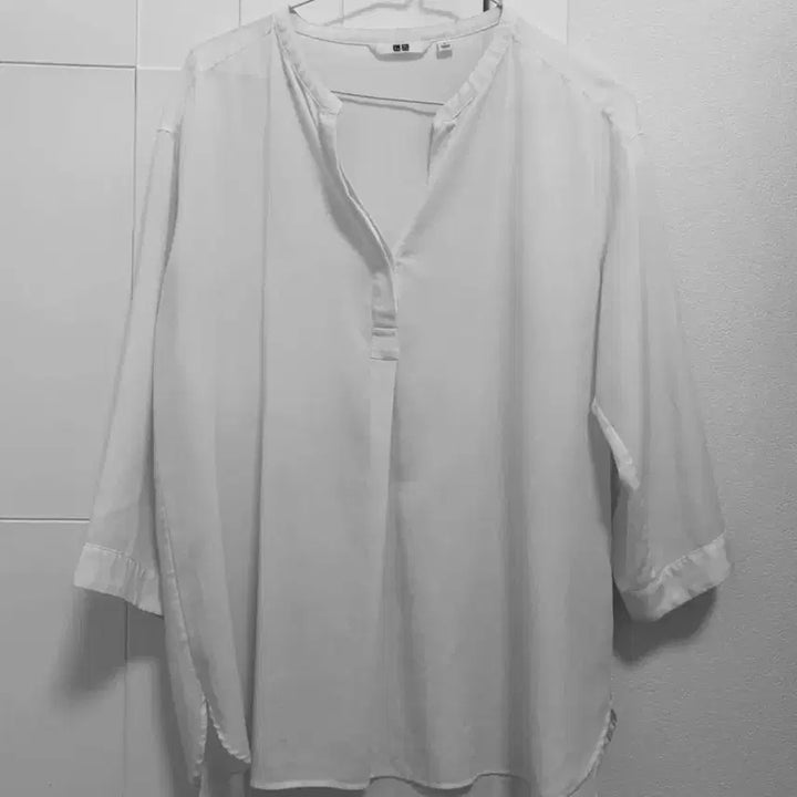 [BUNJANG] Uniqlo White Blouse L / 유니클로 레이온 블라우스 L