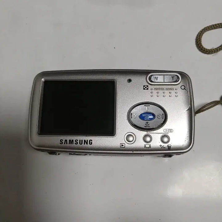 [BUNJANG] Samsung Kenox ME5 Digital Camera (Silver) / 삼성 케녹스 ME5 실버 디지털카메라