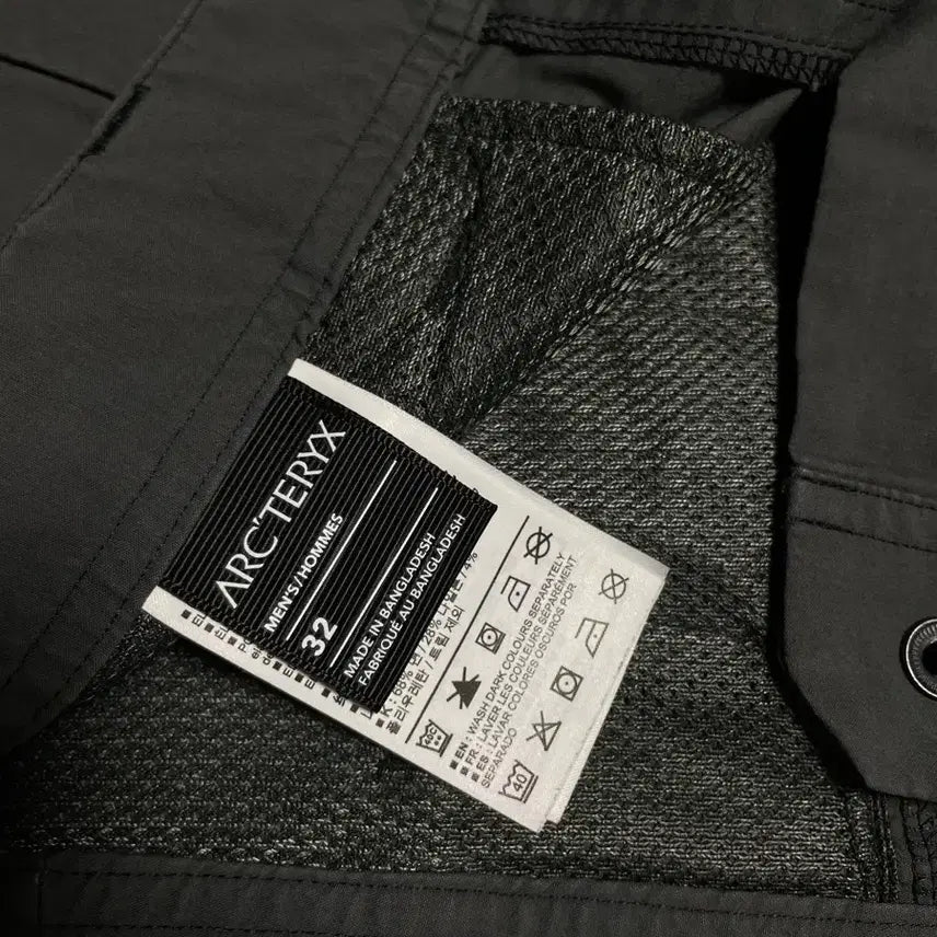 [SOLD OUT] 아크테릭스 스토우 쇼츠 9.5인치 cinder 반바지 32
