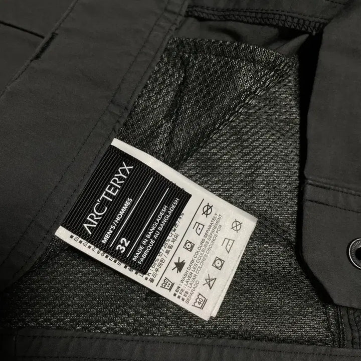 [SOLD OUT] 아크테릭스 스토우 쇼츠 9.5인치 cinder 반바지 32