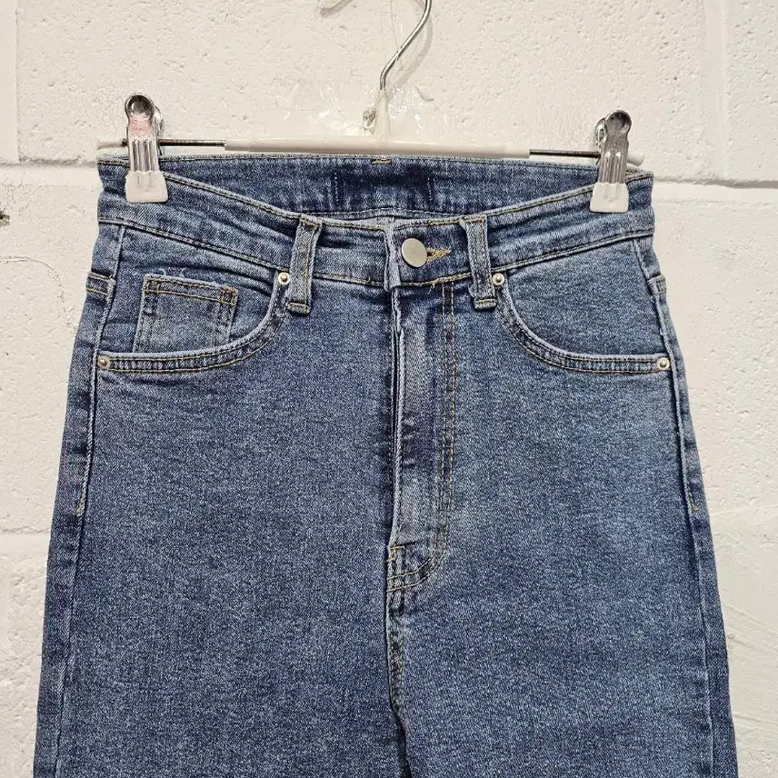 [BUNJANG] Semi-Bootcut High-Waist Jeans / S,M사이즈 스판 세미부츠컷 하이웨스트 중청