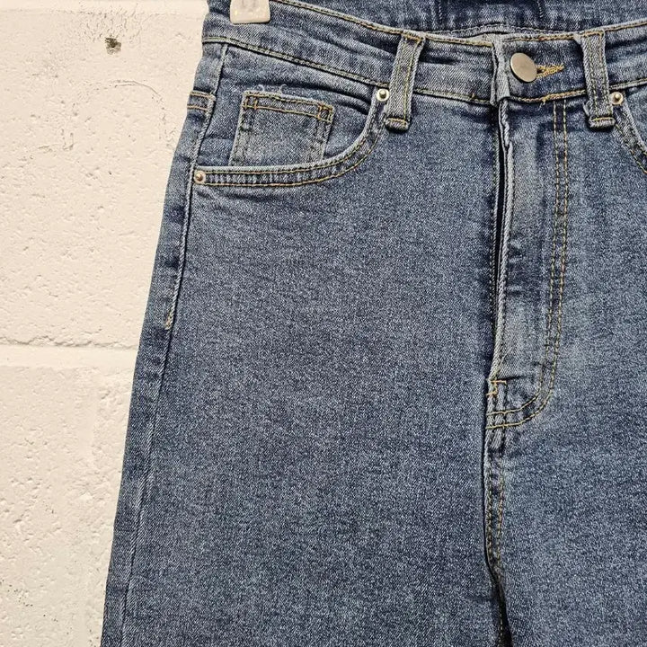 [BUNJANG] Semi-Bootcut High-Waist Jeans / S,M사이즈 스판 세미부츠컷 하이웨스트 중청