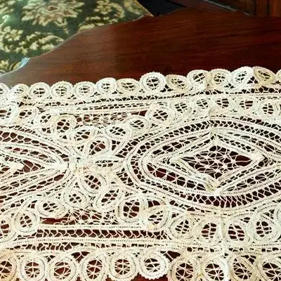 [BUNJANG] Beige Handmade Lace Runner / 베이지 핸드메이드 레이스 러너