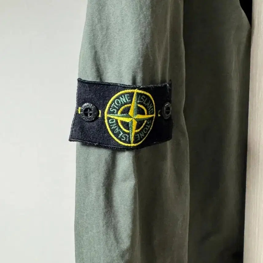 [BUNJANG] Stone Island Old Effect Khaki L Jacket / 스톤아일랜드 올드이펙트 카키 L