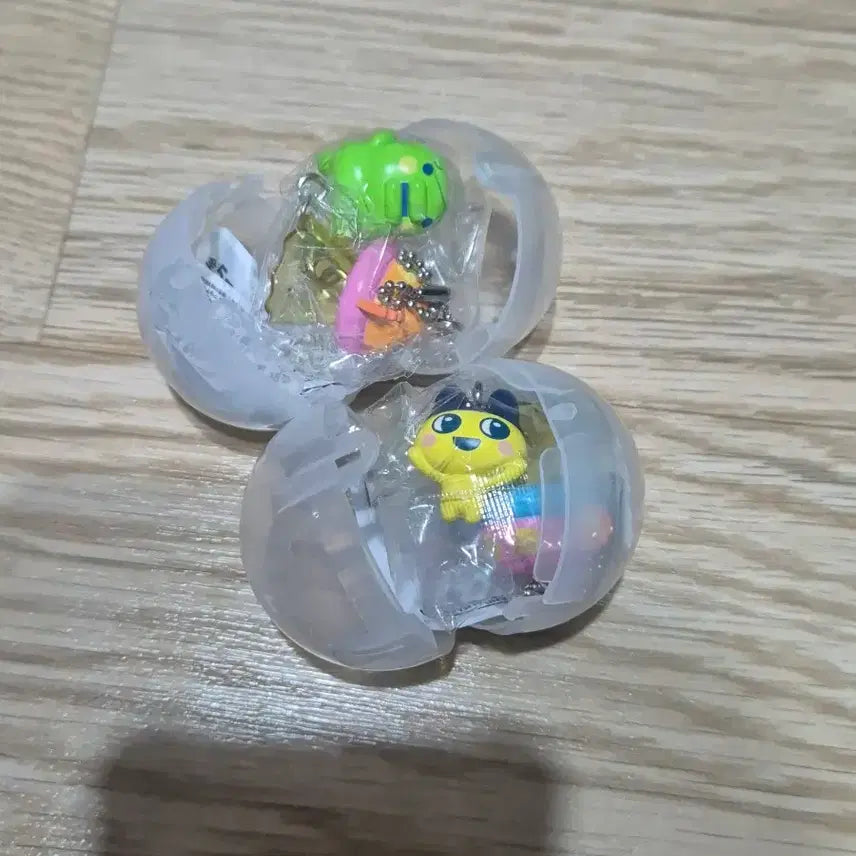 [SOLD OUT] (2개일괄) 다마고치 ufo 키링