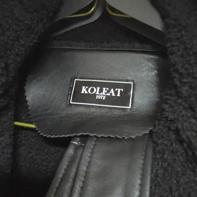 [BUNJANG] KOLEAT 1972 Black Cropped Mustang Jacket / 콜릿 KOLEAT 1972 블랙 크롭 무스탕