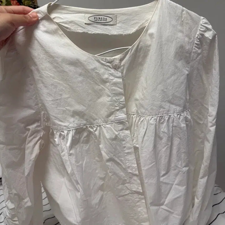 [BUNJANG] Pureda Cropped Blouse / 퓨어다 크롭 블라우스