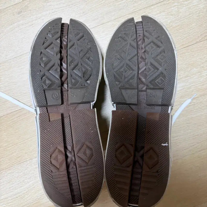 [SOLD OUT] 펑첸왕 컨버스 285/ 아더에러 컨버스 280 일괄 판매