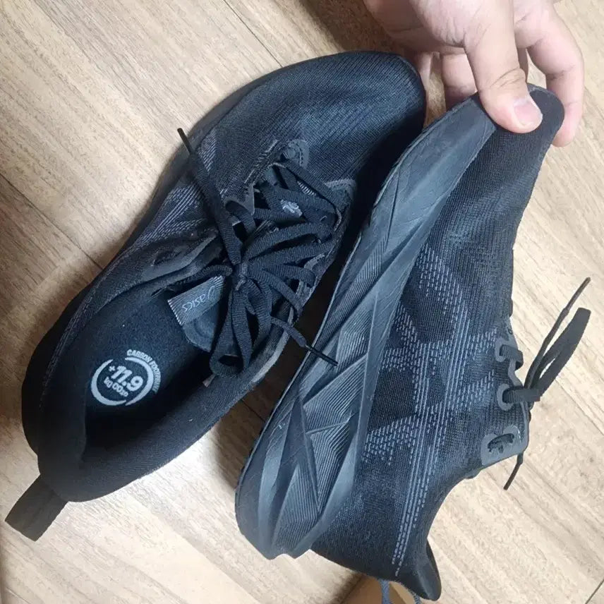 [SOLD OUT] 아식스 노바블라스트 5 블랙