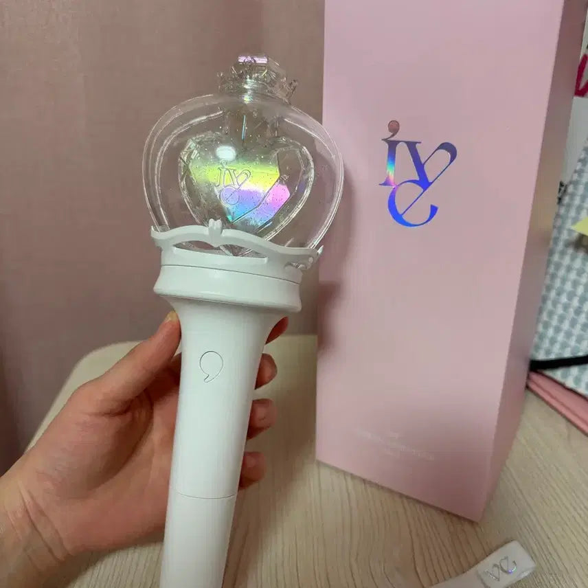 [BUNJANG] IVE Official Light Stick Ver. 2 / 아이브 응원봉 버전2