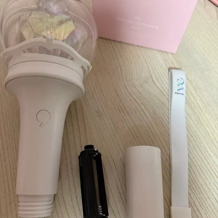 [BUNJANG] IVE Official Light Stick Ver. 2 / 아이브 응원봉 버전2