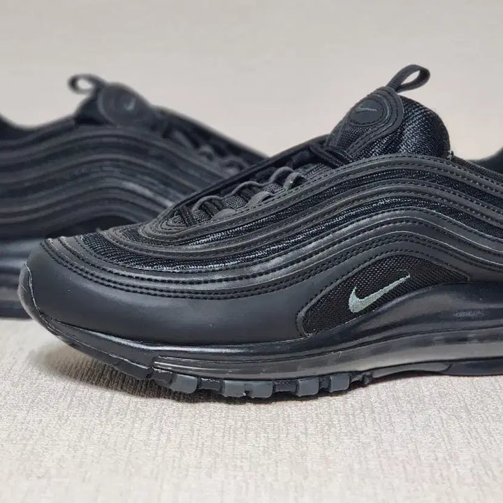 [BUNJANG] Nike Air Max 97 Black Sneakers / 나이키 에어맥스 97 블랙 250mm