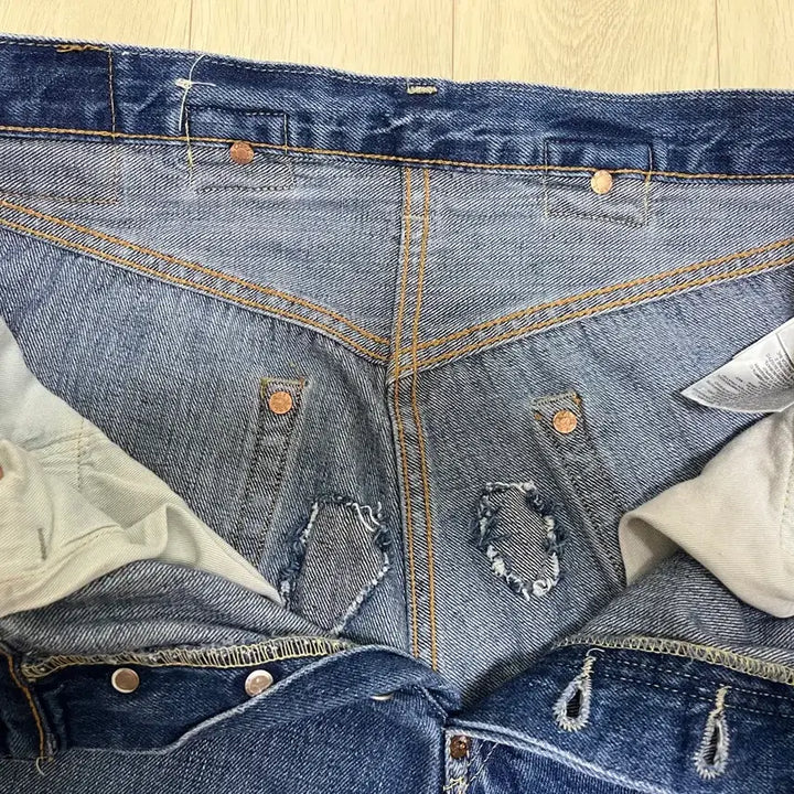 [SOLD OUT] 리바이스빈티지클로딩 LVC 37501 VELZY 크롭 콘밀 33사이즈