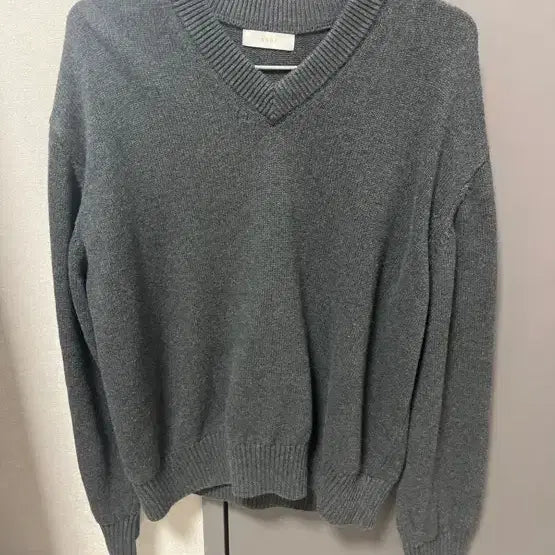 [BUNJANG] Aeseup Knit Sweater / 애습 니트