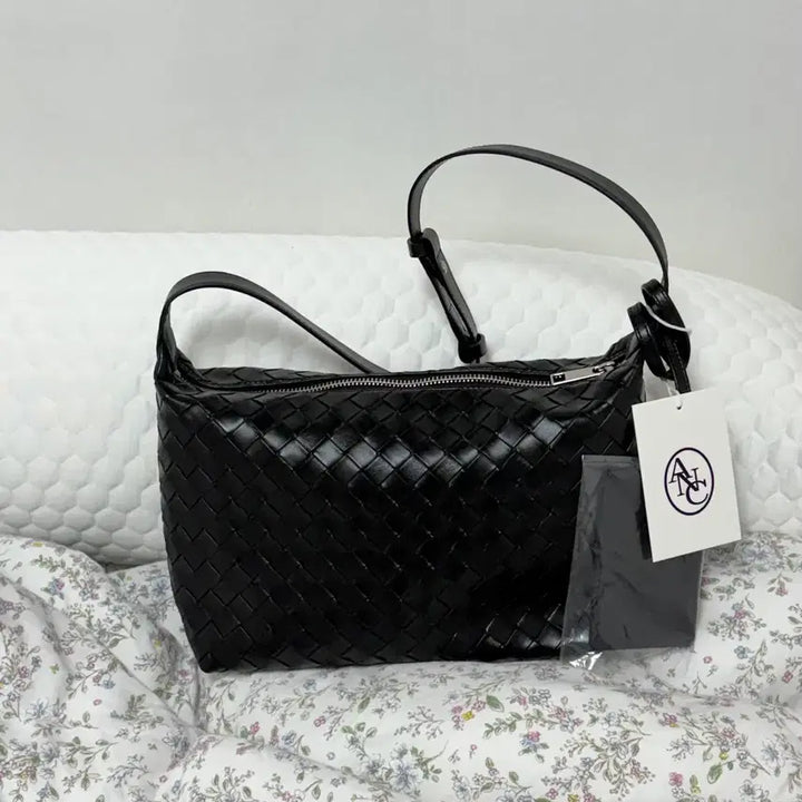 [SOLD OUT] 아노에틱 가방 팝니다(새상품)
