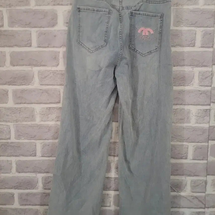 [BUNJANG] RESUME Straight Fit Light Blue Jeans / RESUME 연청 일자청바지 S/알뜰한여우