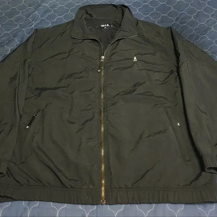 [BUNJANG] Yale Oversized Nylon Windbreaker Jacket (Black, L) / 예일 오버핏 나일론100% 안감매쉬 바람막이 자켓 블랙 (L)