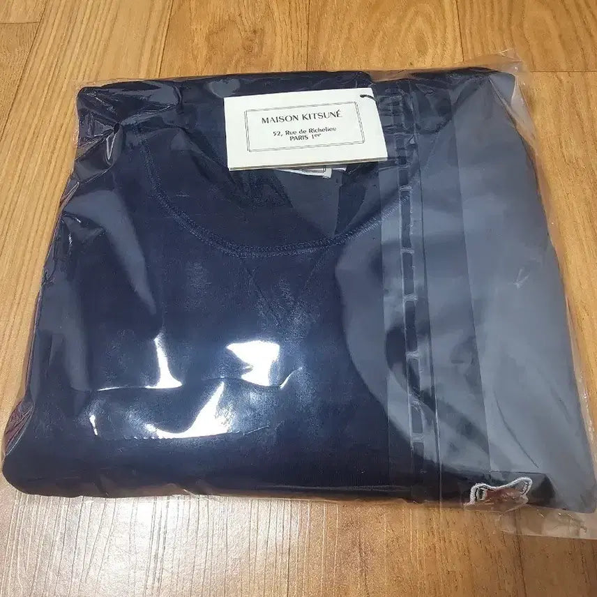 [BUNJANG] Maison Kitsune Navy Sweatshirt / 메종키츠네 네이비 맨투맨 새상품L