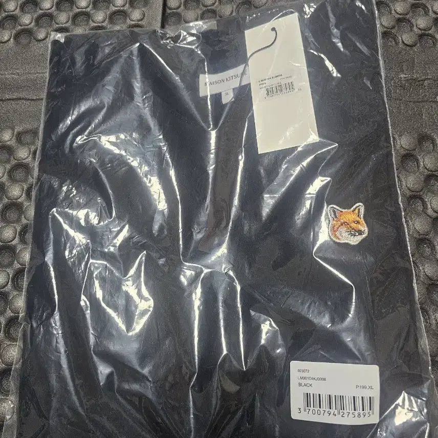 [BUNJANG] Maison Kitsune Fox Patch Black T-Shirt XL / 메종키츠네 폭스 패치 블랙 티셔츠 XL
