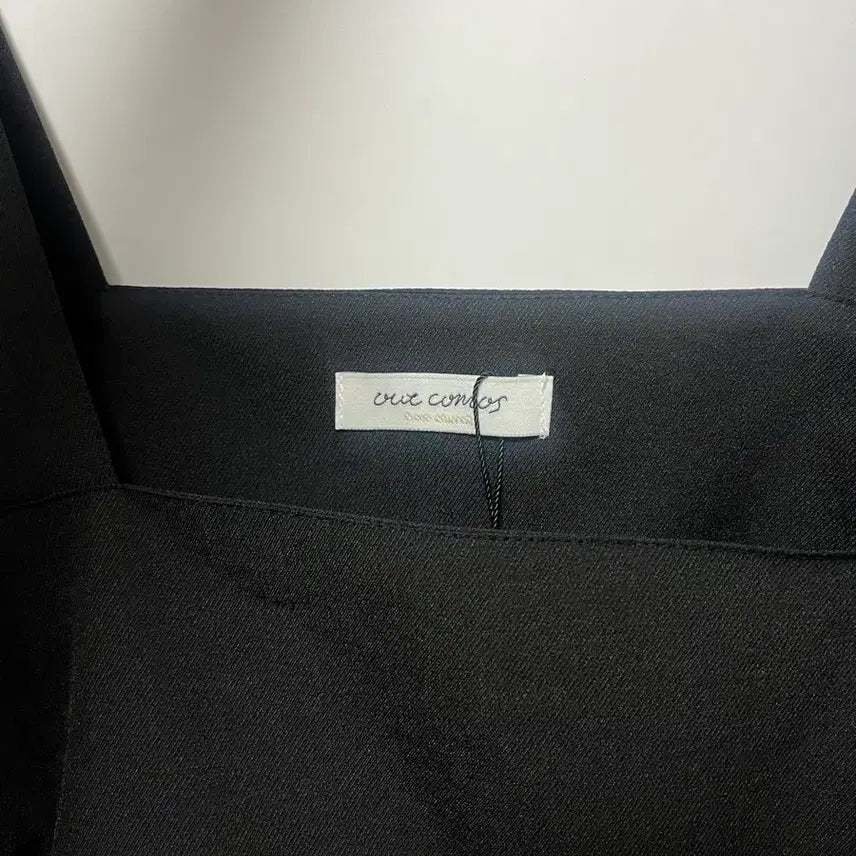 [BUNJANG] Our Cosmos Black Blouse / 아워코모스 블라우스