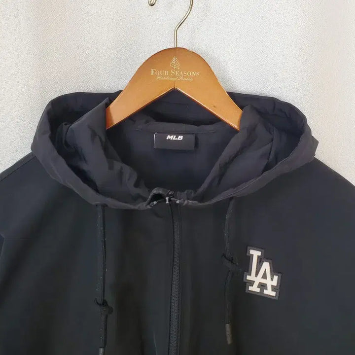 [BUNJANG] MLB Bomber Jacket (XS) / MLB 봄버핏 여성XS(55까지)