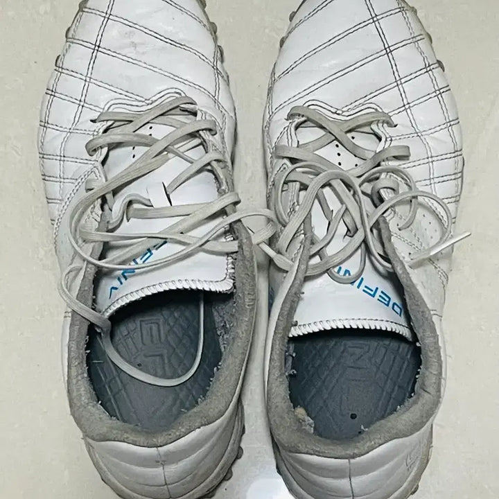 [BUNJANG] Definitive White Futsal Shoes / 데피니브 흰색 풋살화