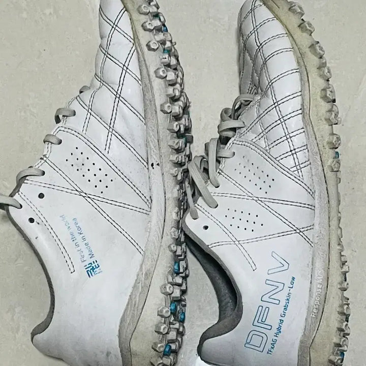 [BUNJANG] Definitive White Futsal Shoes / 데피니브 흰색 풋살화