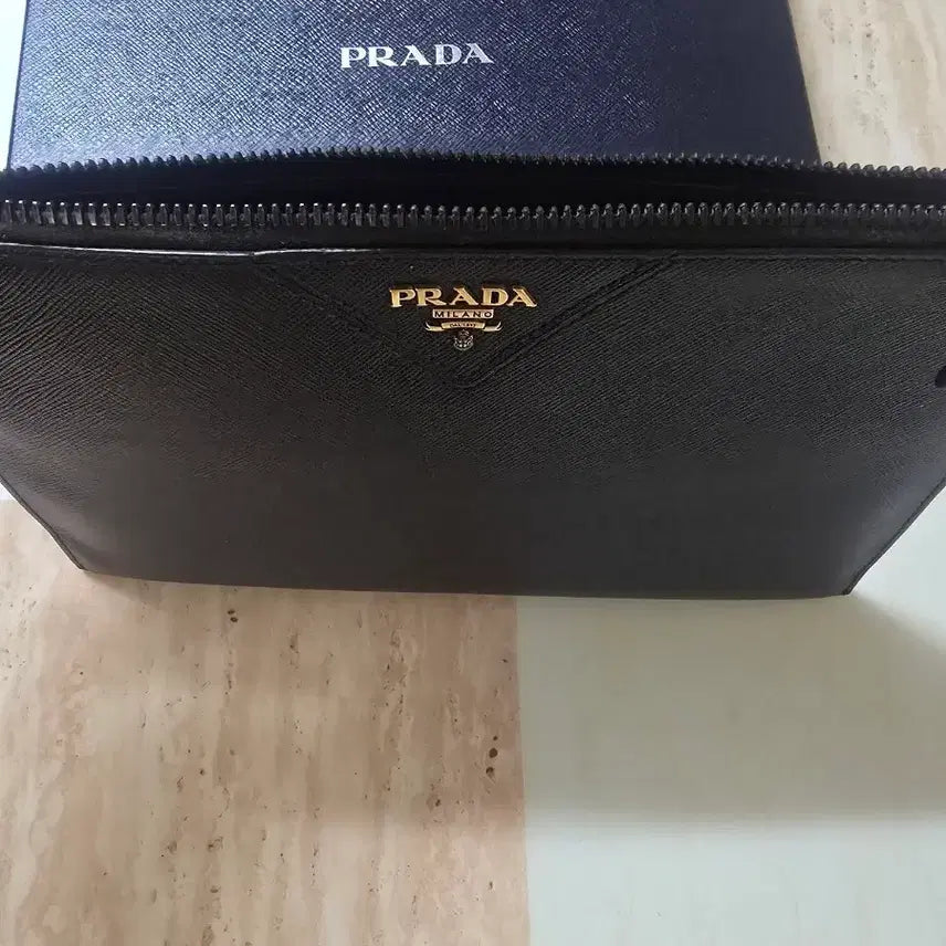 [BUNJANG] Prada Saffiano Leather Clutch 2NH05V / 사피아노 레더 클러치 2NH05V QME F0632