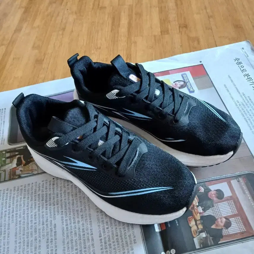 [BUNJANG] Black Hiking/Trekking Style Sneakers / 블랙 운동화 새상품 스타일