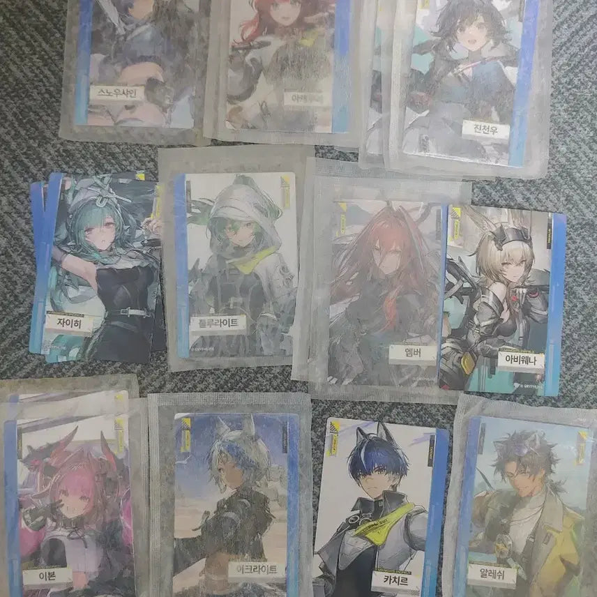 [BUNJANG] Arknights ENDFIELD GS25 Photocard &amp; Ttibuseel / 7월2일 버전 엔드필드 포토카드, 띠부씰 팝니다. 명일방주 gs25
