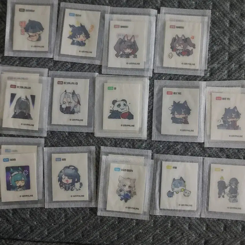 [BUNJANG] Arknights ENDFIELD GS25 Photocard &amp; Ttibuseel / 7월2일 버전 엔드필드 포토카드, 띠부씰 팝니다. 명일방주 gs25