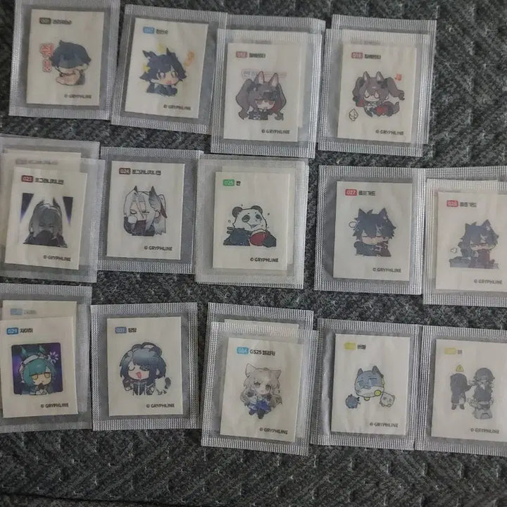 [BUNJANG] Arknights ENDFIELD GS25 Photocard &amp; Ttibuseel / 7월2일 버전 엔드필드 포토카드, 띠부씰 팝니다. 명일방주 gs25