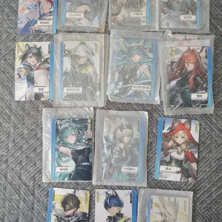 [BUNJANG] Arknights ENDFIELD GS25 Photocard &amp; Ttibuseel / 7월2일 버전 엔드필드 포토카드, 띠부씰 팝니다. 명일방주 gs25
