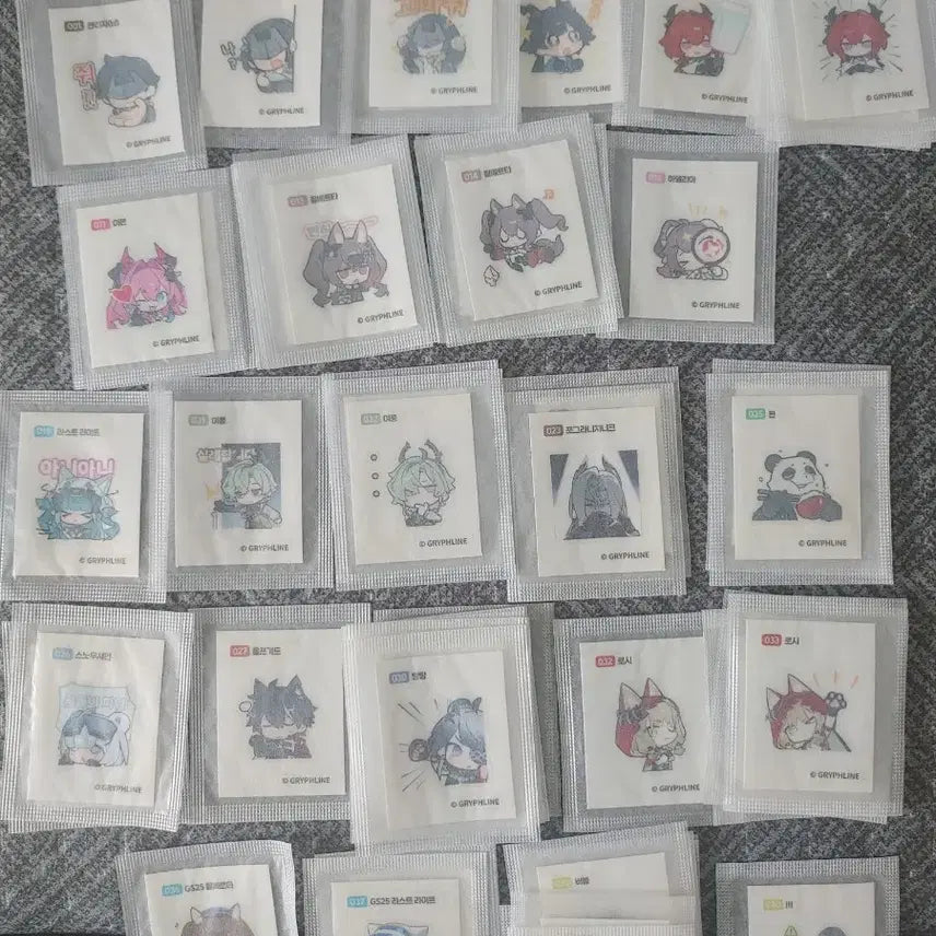 [BUNJANG] Arknights ENDFIELD GS25 Photocard &amp; Ttibuseel / 7월2일 버전 엔드필드 포토카드, 띠부씰 팝니다. 명일방주 gs25