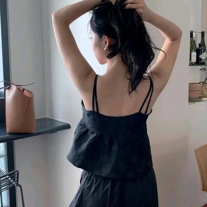 [BUNJANG] Thefinn Bustier Strap Sleeveless Top Black / 더핀 뷔스티에 끈 나시 블랙