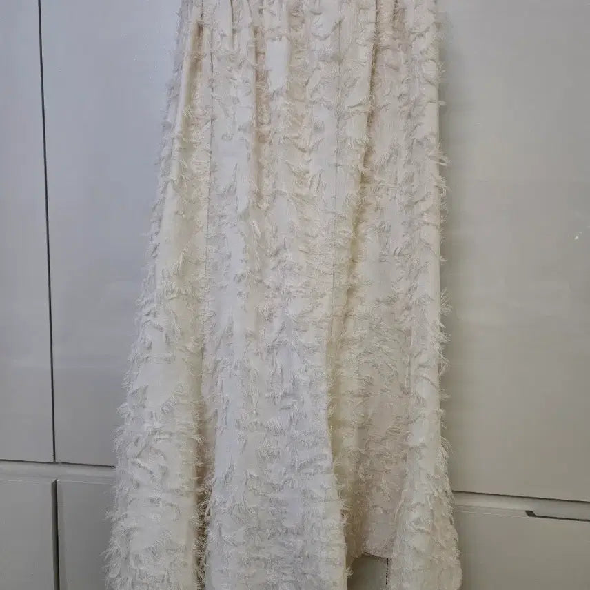 [BUNJANG] White Textured Long Skirt / 화이트 텍스쳐 롱 스커트